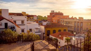 Propiedad en San Salvador Oeste: Casa en Venta Paseo del Prado | Modelo Bromelia Remodelada | Seguridad y Club Privado